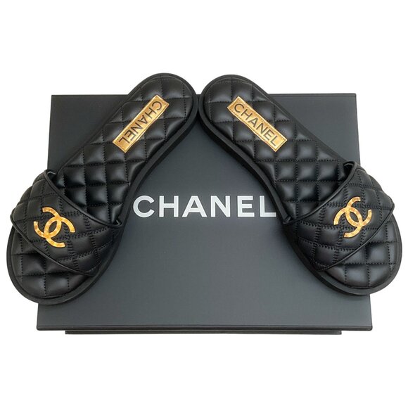 Chanel 2025 Black Quilted Leather Slide Sandals with Gold Logo - Picture 6 of 7
